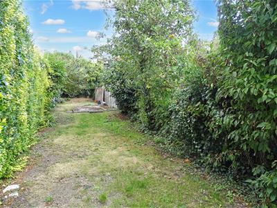 LONG REAR GARDEN